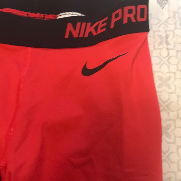 Nike Pro workout pants - Picture 2 of 4
